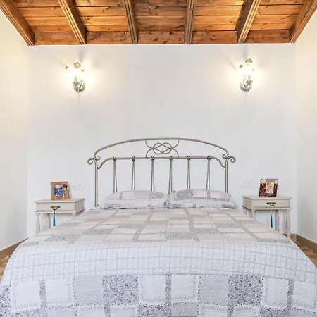 Holiday home Casas Del Bisa
